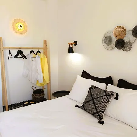 Lägenhetshotell Nisaki & Méthana