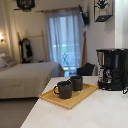 Nisaki & 3* Méthana