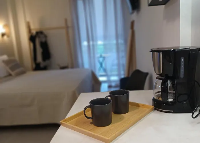 Nisaki & 3* Méthana