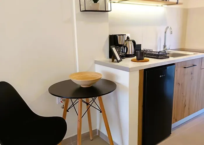 Nisaki & Appart hôtel Méthana